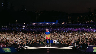 Max Pezzali all'autodromo di Imola per rincorrere la nostalgia