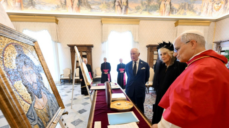 K&ouml;nig Charles III. und Papst beten gemeinsam bei historischem Staatsbesuch im Vatikan