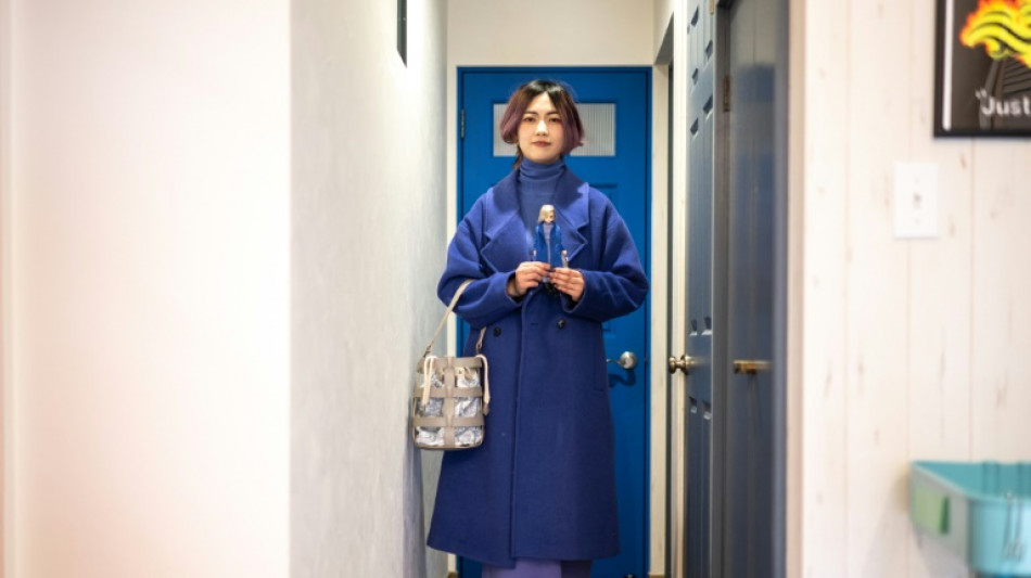 La Barbie japonesa tambi&eacute;n fascina a los adultos en el archipi&eacute;lago