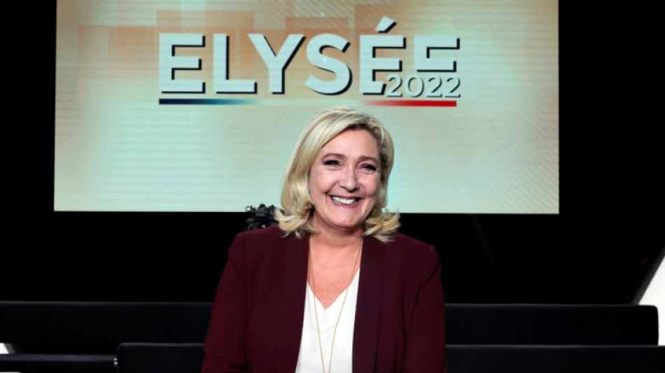 Pr&eacute;sidentielle: comme un vent porteur pour Marine Le Pen