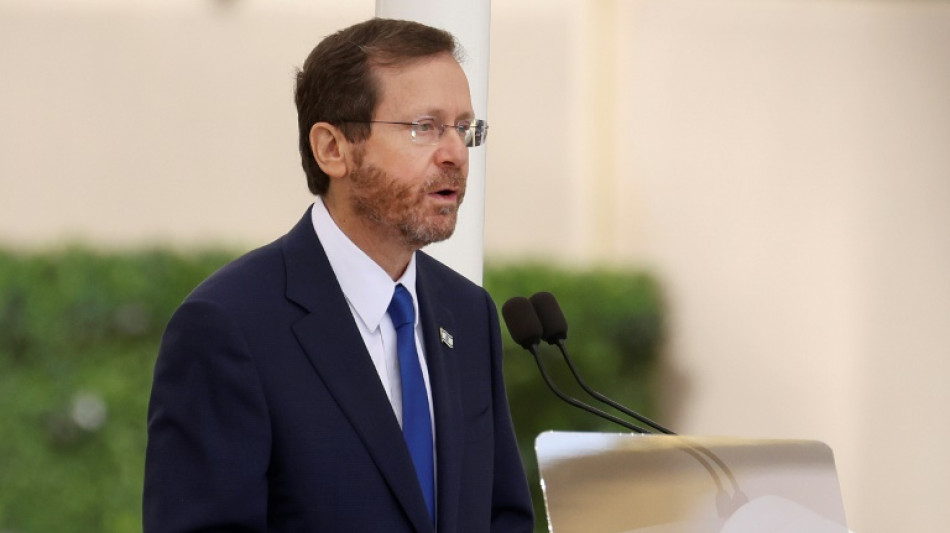 Presidente israel&iacute; llega a Turqu&iacute;a para reconstruir v&iacute;nculos