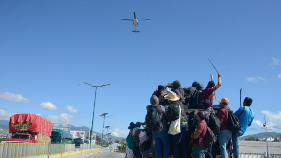 Mexican protesters free 13 security personnel taken captive