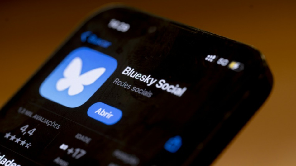 Migra&ccedil;&atilde;o para Bluesky e Threads em alta no Brasil, ap&oacute;s bloqueio do X