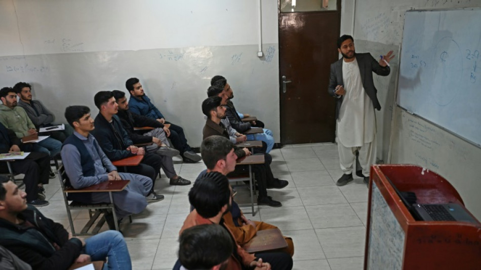 Afghanistan: les hommes de retour &agrave; l'universit&eacute;, pas les femmes