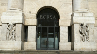 Borsa: Milano incerta con l'Europa in attesa dell'accordo su Hormuz, gi&ugrave; Stellantis