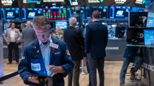La Bourse de New York ouvre en baisse, inflation et conjoncture continuent d'inqui&eacute;ter