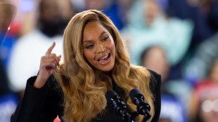 Beyonc&eacute; inizia il tour europeo a Londra, ma non c'&egrave; sold out