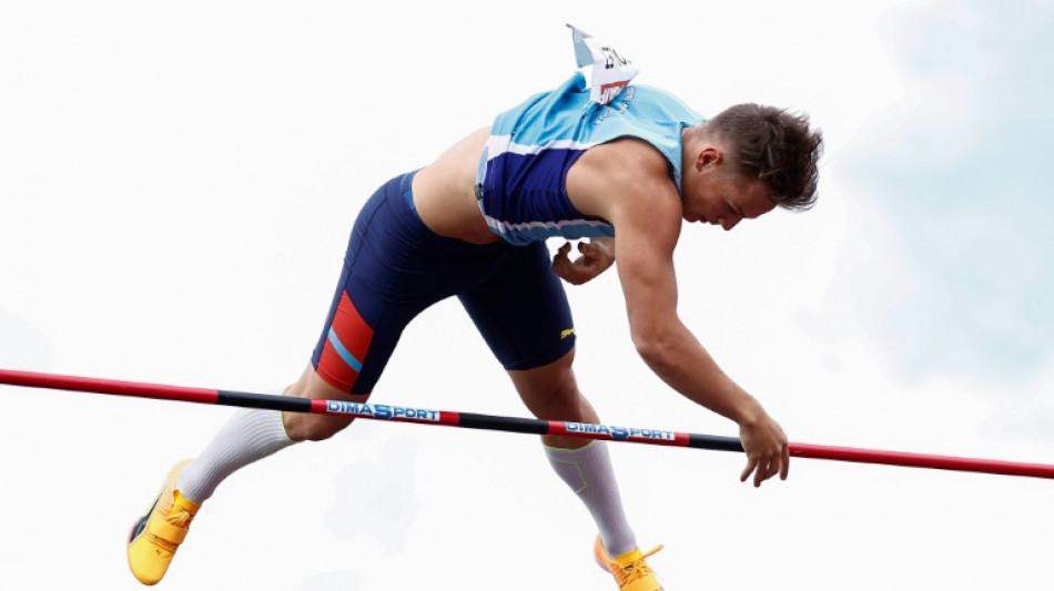 Athl&eacute;tisme: Lavillenie abandonne la couronne &agrave; Collet