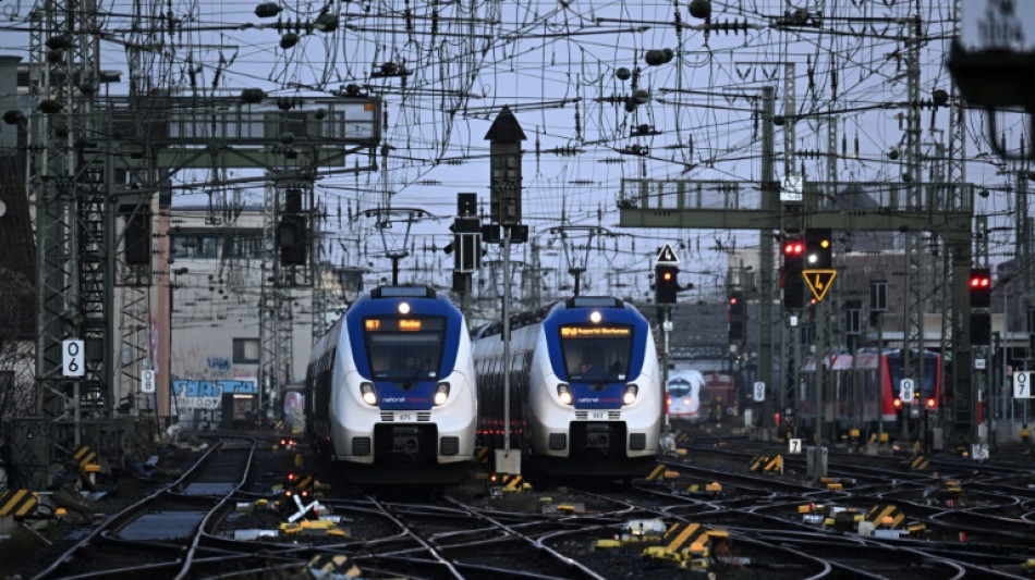 Vierj&auml;hriger steigt auf Sylt allein in Zug - Bundespolizisten halten Kind bei Laune