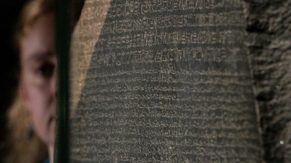 El Museo Brit&aacute;nico celebra el papel de la "piedra de Rosetta" en el desciframiento de los jerogl&iacute;ficos