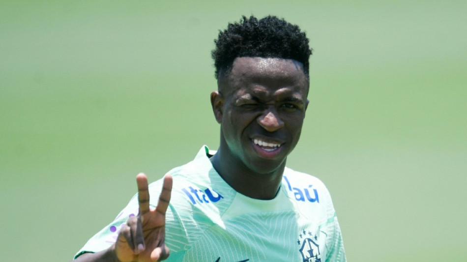 Vinicius Junior sofre les&atilde;o muscular e vai ficar afastado por v&aacute;rias semanas