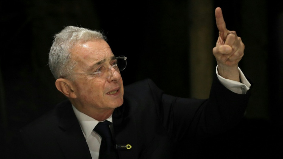 Após anulação de condenação, ex-presidente colombiano Uribe anuncia que se candidatará ao Senado