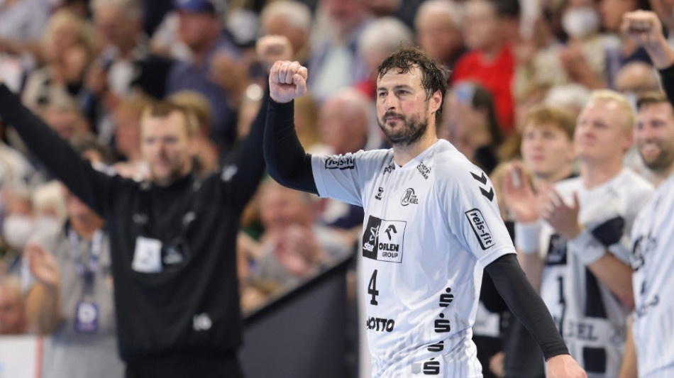 Rekordmeister Kiel weiter vorn - F&uuml;chse verlieren