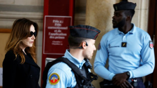 Pariser Gericht prüft Antrag von Ex-Präsident Sarkozy auf vorzeitige Haftentlassung