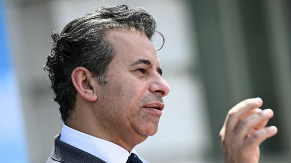 US health experts reassess hormone replacement therapy risks