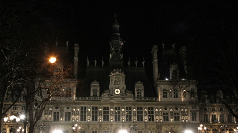 Die Stadt des Lichts reduziert Beleuchtung &ouml;ffentlicher Geb&auml;ude