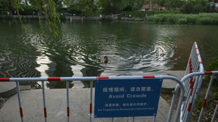 Los rebeldes del covid-19 encuentran la forma de desahogarse en Pek&iacute;n