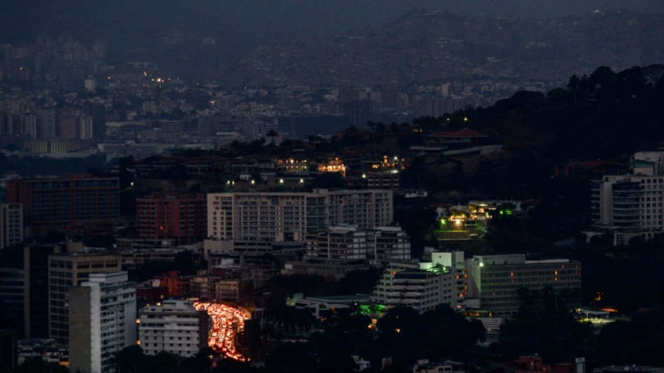 Venezuela reduce la jornada en el sector p&uacute;blico para ahorrar energ&iacute;a ante la "emergencia clim&aacute;tica"