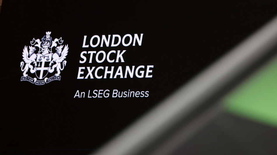 Borsa: Europa debole in chiusura, Parigi -0,54%, Londra -0,66%