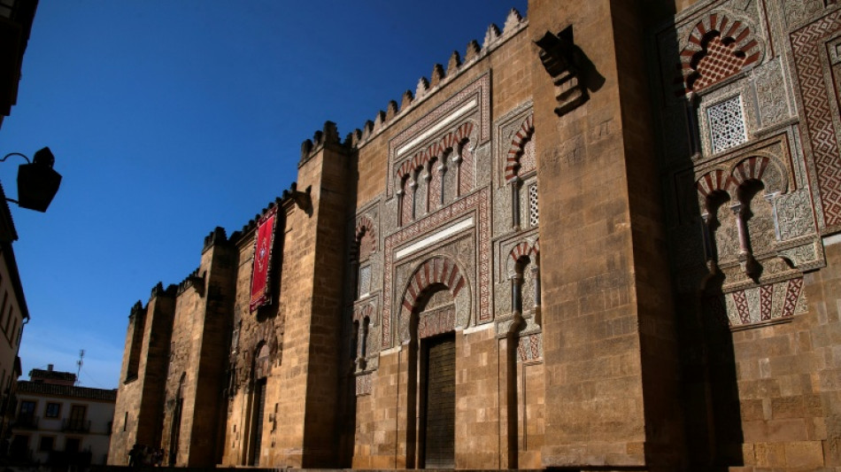 La hist&oacute;rica mezquita espa&ntilde;ola de C&oacute;rdoba reabre sus puertas tras incendio