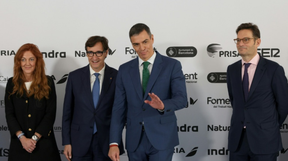 El presidente del grupo de El Pa&iacute;s y de Caracol pide el fin de las guerras internas