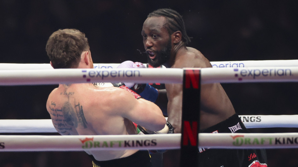 Pugilato: Crawford batte Alvarez, &egrave; il nuovo re dei supermedi