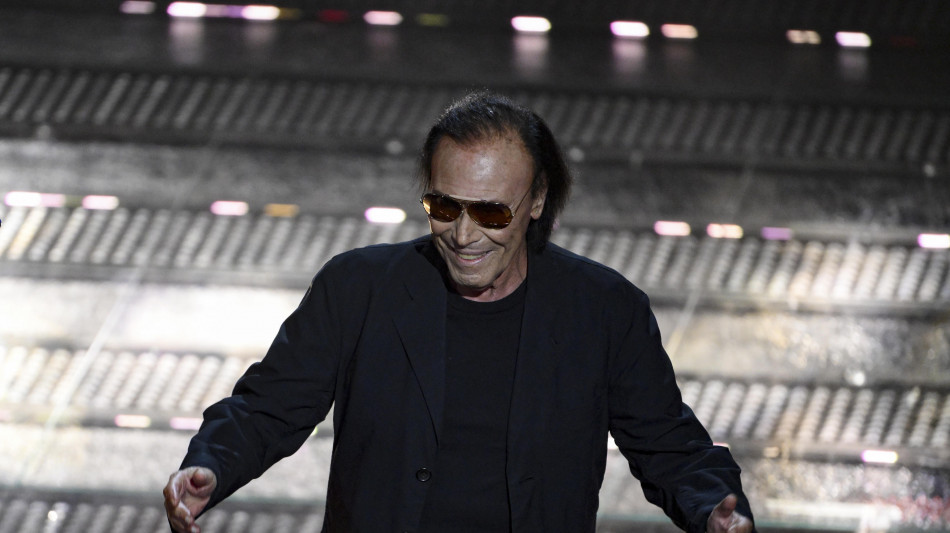 Venditti, 'su Papa Leone una premonizione e poi &egrave; romanista...'