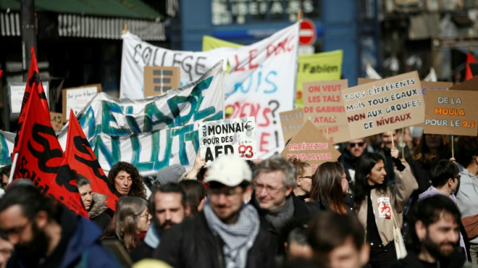 Des enseignants de Seine-Saint-Denis dans la rue pour r&eacute;clamer un plan d'urgence