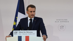 Macron, raddoppier&ograve; bilancio della difesa da oggi al 2027