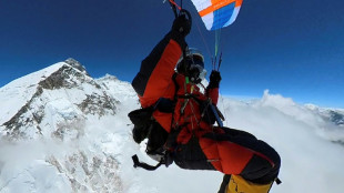 South African paraglider makes first legal flight off Everest