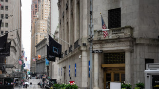 Wall Street chiude negativa, Dj -0,77%, Nasdaq -0,22%