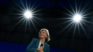 Pr&eacute;sidentielle: P&eacute;cresse et Le Pen &agrave; l'offensive, M&eacute;lenchon pour le "vote utile"