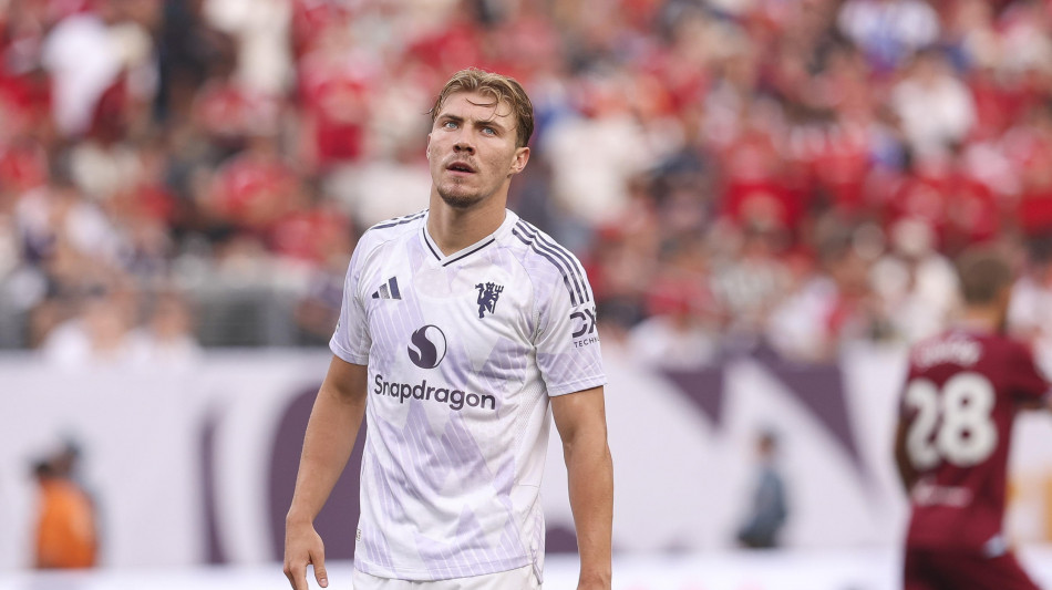 Napoli chiude l'acquisto di Hojlund, domani visite mediche