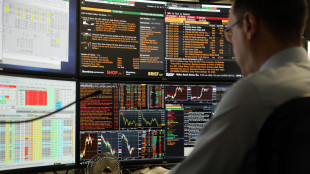 Borsa: Milano -0,33% con Amplifon, Moncler, Stellantis