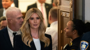 Filha de Trump dep&otilde;e em julgamento civil por fraude fiscal