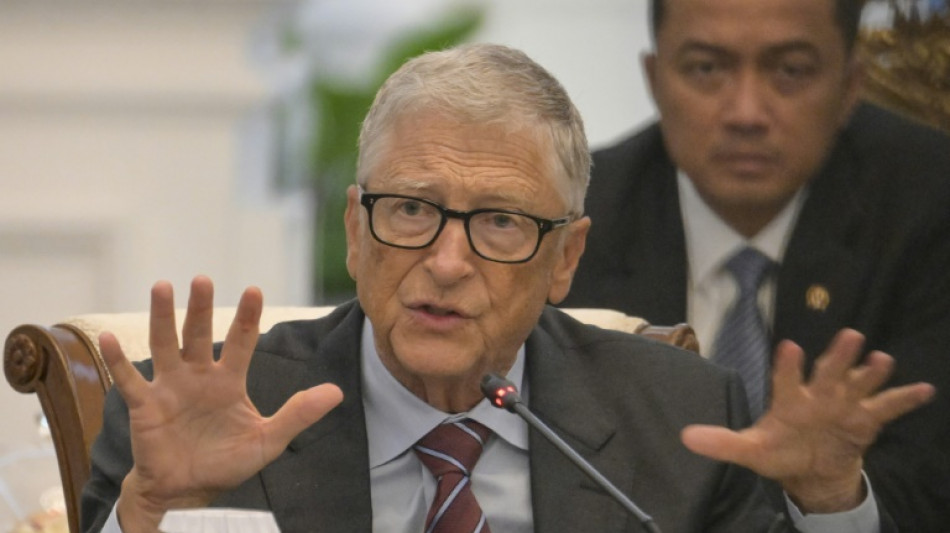 Bill Gates acelera doação de sua fortuna e critica cortes de ajuda dos EUA