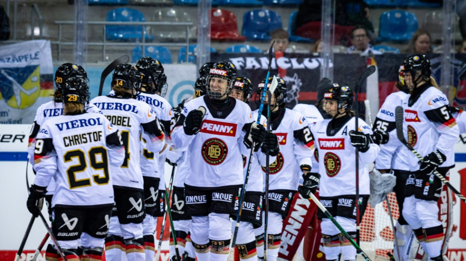 Olympiaquali in Bremerhaven: DEB-Frauen mit n&auml;chstem Sieg 
