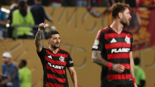 Flamengo estreia na Copa de Clubes com vit&oacute;ria sobre o Esp&eacute;rance (2-0)