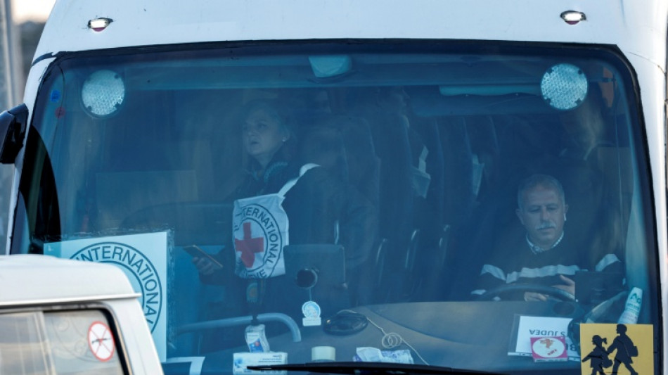 Cessez-le-feu &agrave; Gaza: les trois otages isra&eacute;liennes ont &eacute;t&eacute; remises &agrave; la Croix-Rouge