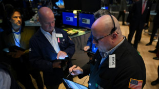 Wall Street ouvre en baisse, consolidation apr&egrave;s une nouvelle pouss&eacute;e