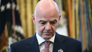 Donald Trump sale al rescate de Infantino 