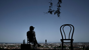 La France assomm&eacute;e par une canicule "in&eacute;dite", 84 d&eacute;partements en vigilance orange lundi