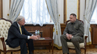 Zelensky recebe enviado dos EUA ap&oacute;s cr&iacute;ticas de Trump