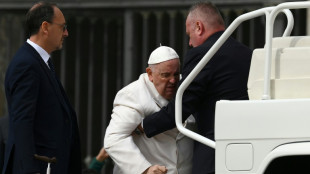 El papa, hospitalizado por una "infecci&oacute;n respiratoria"