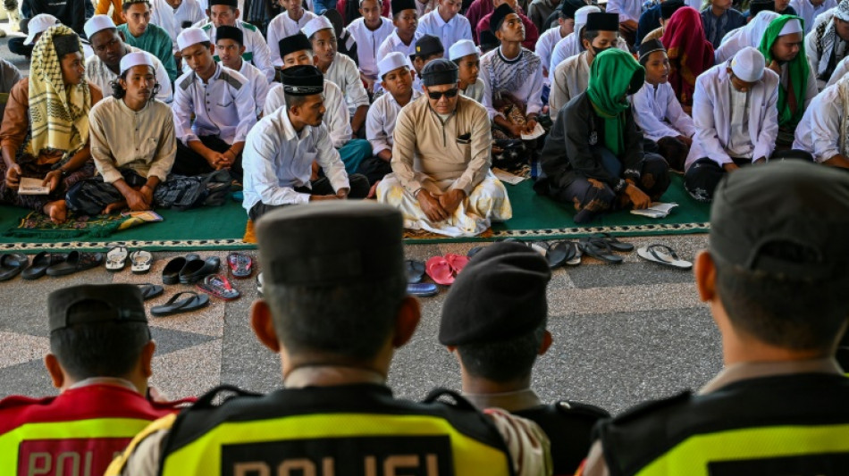 Prov&iacute;ncia ultraconservadora da Indon&eacute;sia imp&otilde;e separa&ccedil;&atilde;o por sexo em espa&ccedil;os p&uacute;blicos
