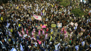 Israel ordena mobiliza&ccedil;&atilde;o de milhares de reservistas (imprensa)