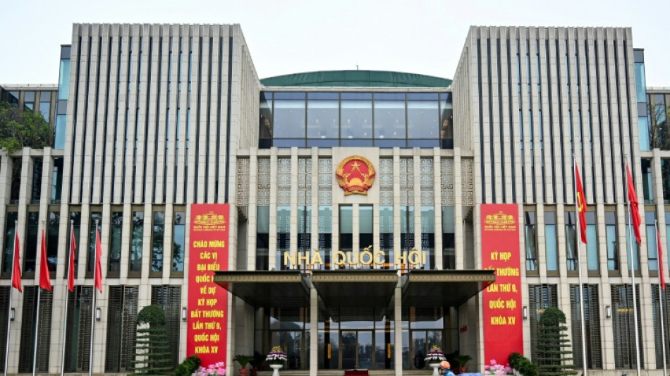 Vietnam: vis&eacute;s par des coupes drastiques, des fonctionnaires sous le choc