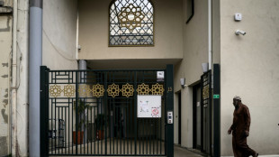 Autoridades investigam queima de exemplar do Corão em mesquita na França