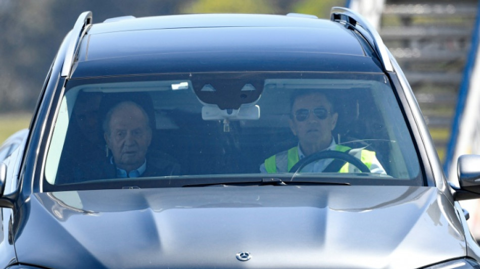 Juan Carlos en Espagne pour sa deuxi&egrave;me visite depuis son d&eacute;part en exil