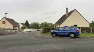 Assassinato de adolescente a caminho da escola choca cidade francesa